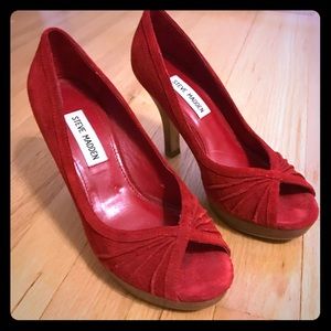 Steve Madden peep toe pumps
